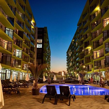 Vintage Breeze Apartment - Spa Pools Resort 마마이아 외부 사진