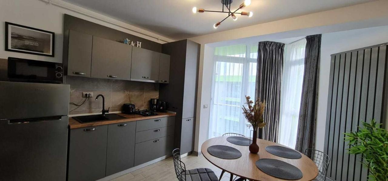 Vintage Breeze Apartment - Spa Pools Resort 마마이아 외부 사진