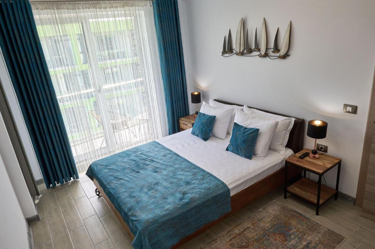 Vintage Breeze Apartment - Spa Pools Resort 마마이아 외부 사진