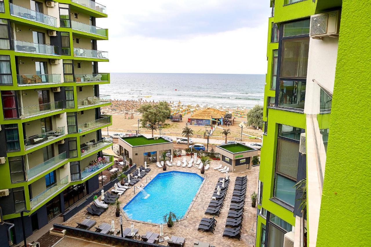 Vintage Breeze Apartment - Spa Pools Resort 마마이아 외부 사진
