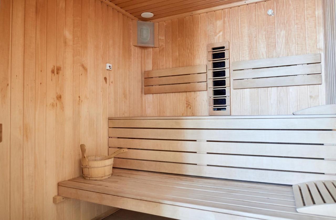 Vintage Breeze Apartment - Spa Pools Resort 마마이아 외부 사진