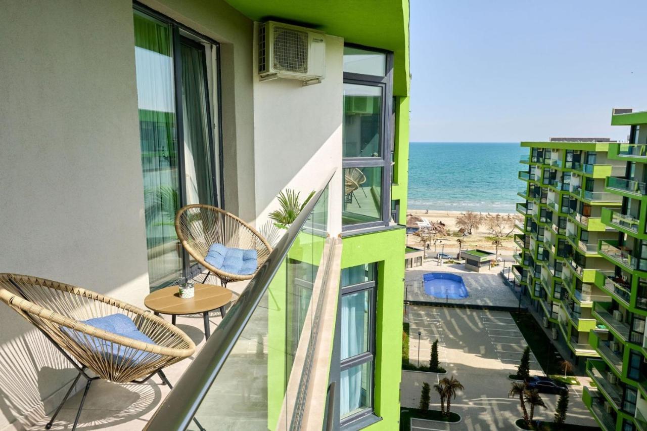 Vintage Breeze Apartment - Spa Pools Resort 마마이아 외부 사진